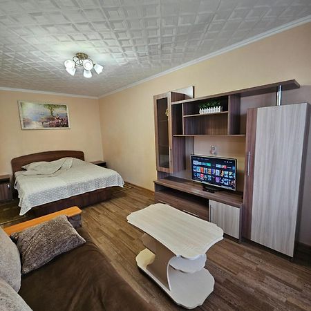 Lux Apartment On Potanina 19 Ustʼ-Kamenogorsk エクステリア 写真